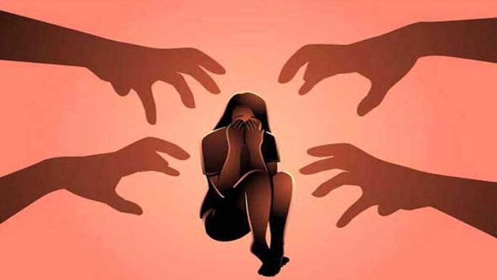 Friends Rape: సాఫ్ట్‌వేర్ ఇంజినీర్‌పై స్నేహితుల సామూహిక అత్యాచారం.. హోటల్ కు తీసుకుని వెళ్లి..