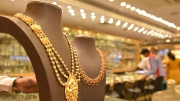 Gold Rate Today: ‘గోల్డెన్’ న్యూస్.. భారీగా తగ్గిన బంగారం ధరలు! కిలో వెండిపై రూ.3200 తగ్గింది